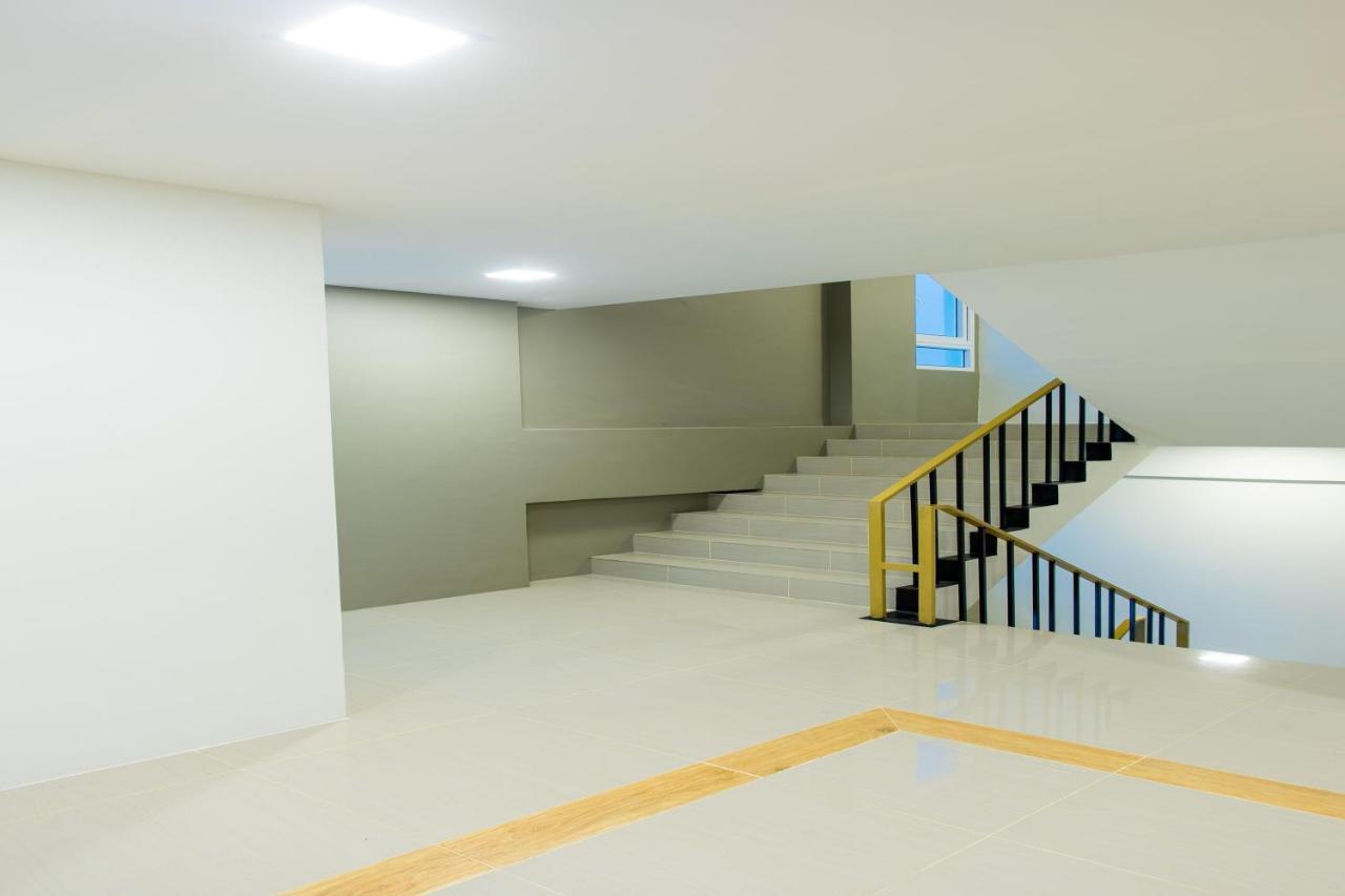 Zayn Express & Suites Bangkok Luaran gambar